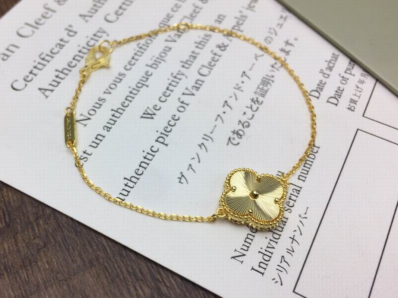 Van Cleef & Arpels bracelet 12yxq19